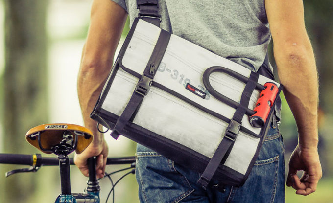 Feuerwear Gordon messengerbag rug