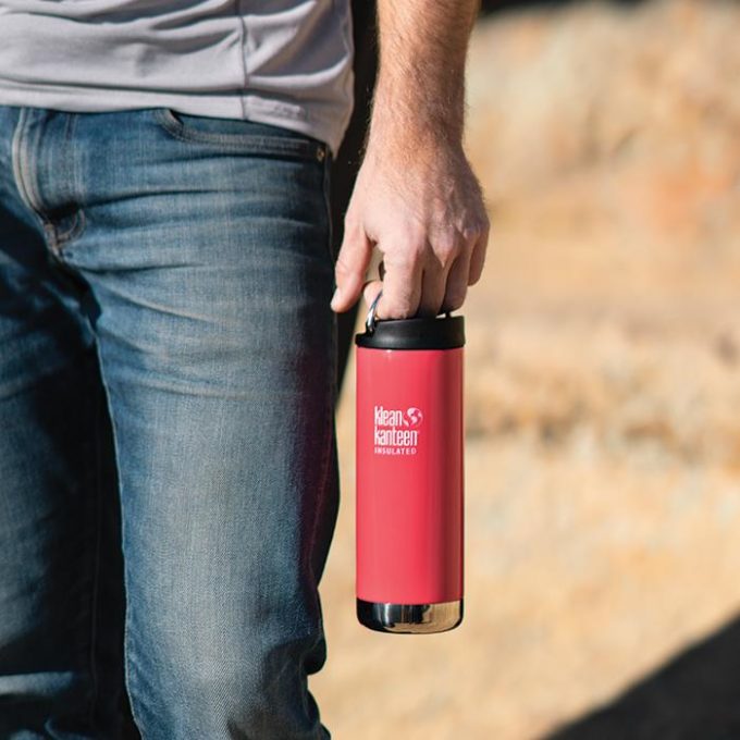 Klean Kanteen TKWide Insulated Thermosbeker 473 ml hand