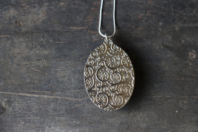 The Pendant Warehouse ovaal